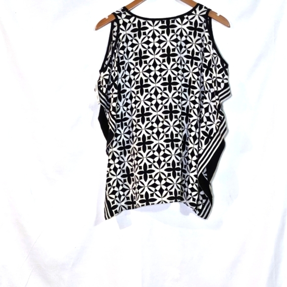 Trina Turk Cut Out Shoulder 100% Silk 'Scarf' Blouse Sz Small - Picture 2 of 8